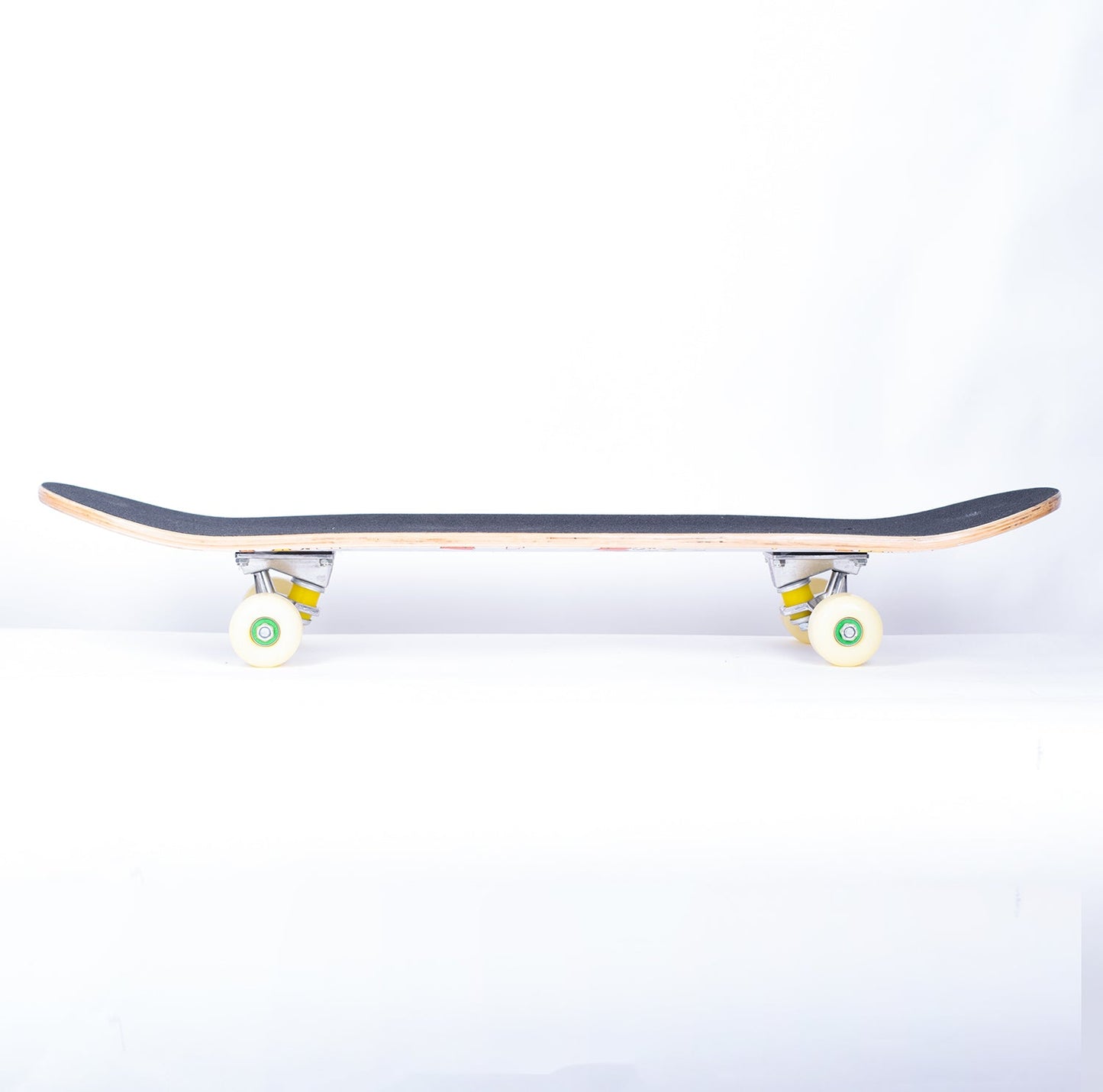 سكيت بورد - عجل هارد سادة - كاوتش غير مضيء - مقاس 31 انش